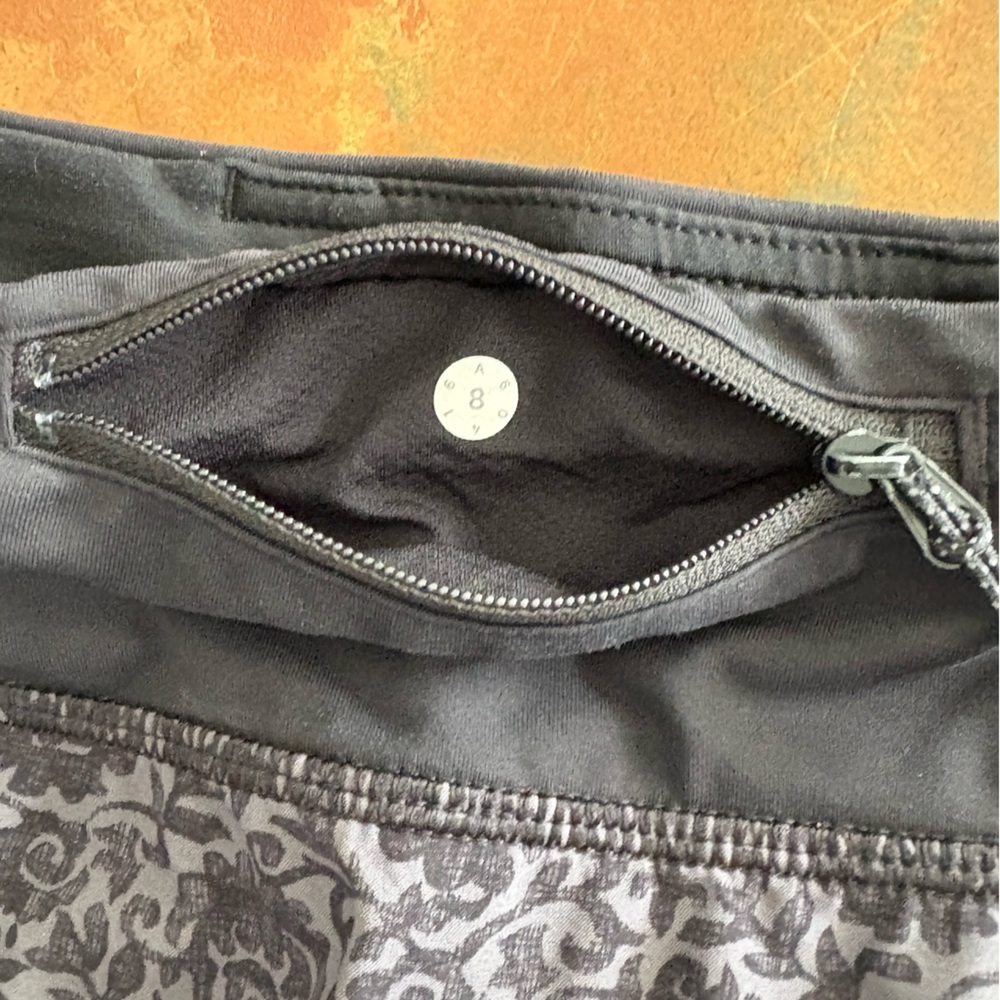Lululemon Gray Patterned Running Shorts - image 3